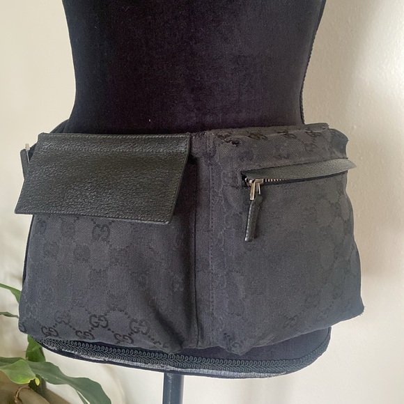 Gucci Supreme Belt Bag - Picture 8 of 13